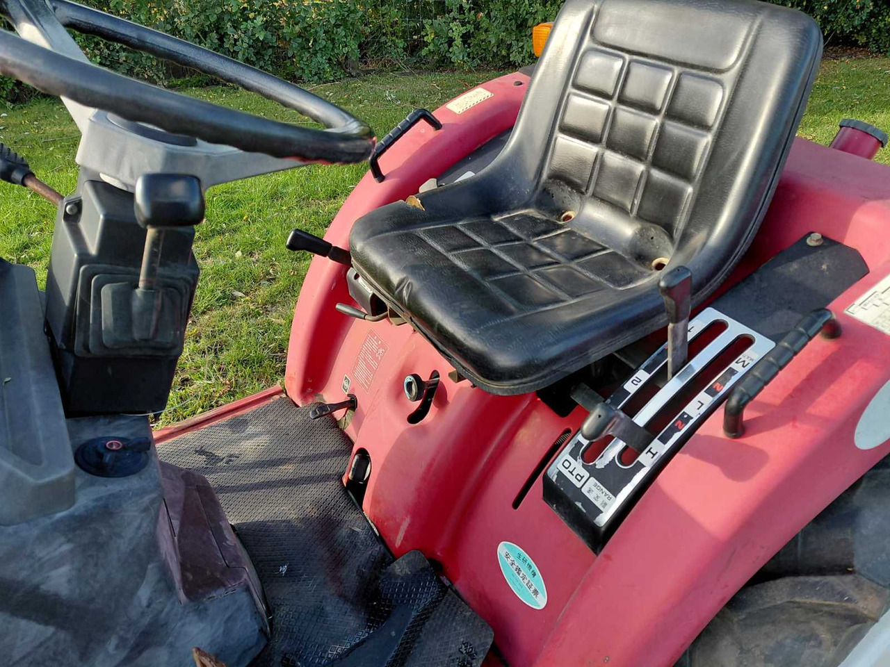 Shibaura P185F - Compact tractor: picture 5 Shibaura P185F - Compact tractor: picture 5