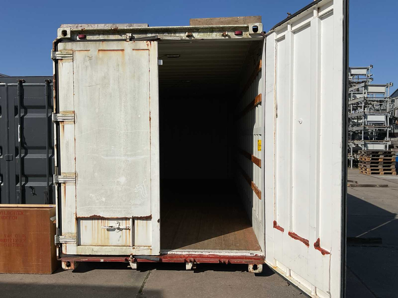 Shipping container - Shipping container: picture 2 Shipping container - Shipping container: picture 2