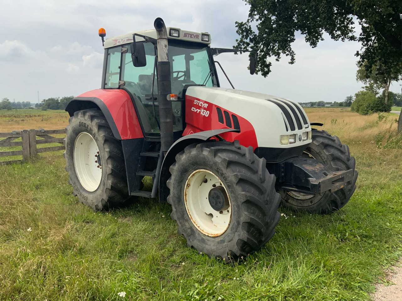 Steyr CVT130 - Farm tractor: picture 4 Steyr CVT130 - Farm tractor: picture 4