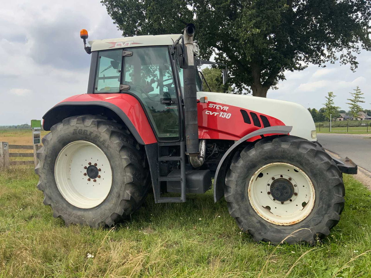 Steyr CVT130 - Farm tractor: picture 5 Steyr CVT130 - Farm tractor: picture 5