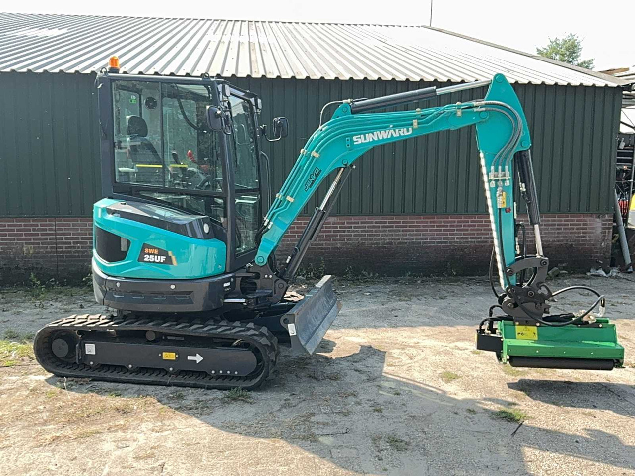 Sunward SWE25UF - Mini excavator: picture 4 Sunward SWE25UF - Mini excavator: picture 4