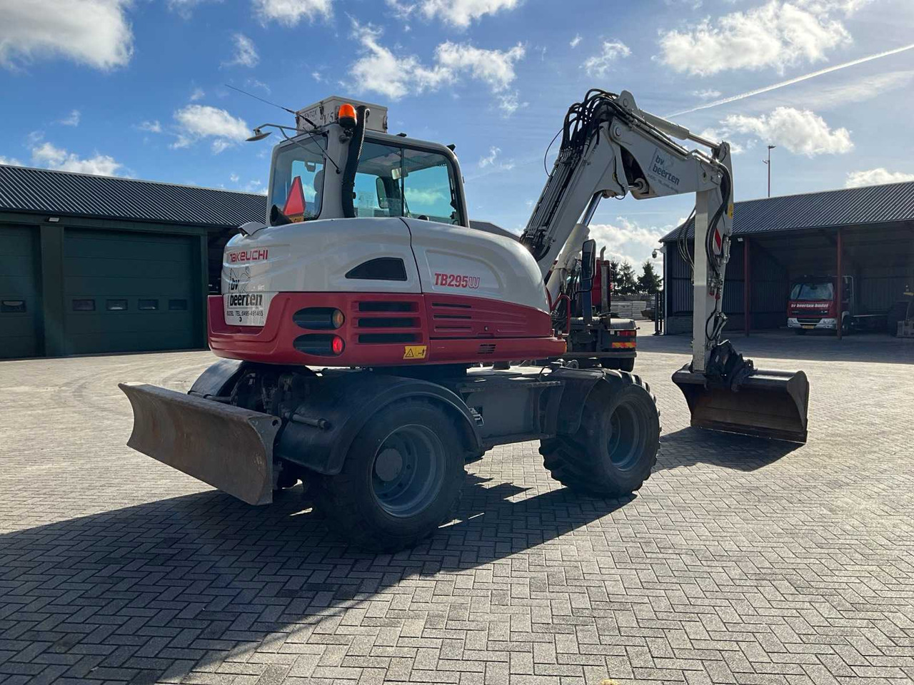 Takeuchi 2015 TAKEUCHI TB295W WHEELED EXCAVATOR - Wheel excavator: picture 3 Takeuchi 2015 TAKEUCHI TB295W WHEELED EXCAVATOR - Wheel excavator: picture 3