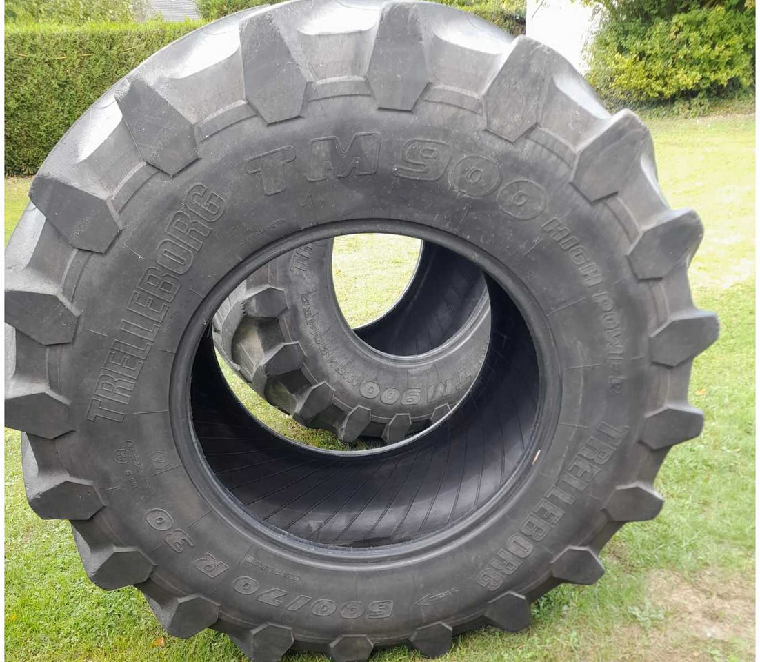 Trelleborg TM900 tubless - Wheels and tires for Farm tractor: picture 1 Trelleborg TM900 tubless - Wheels and tires for Farm tractor: picture 1