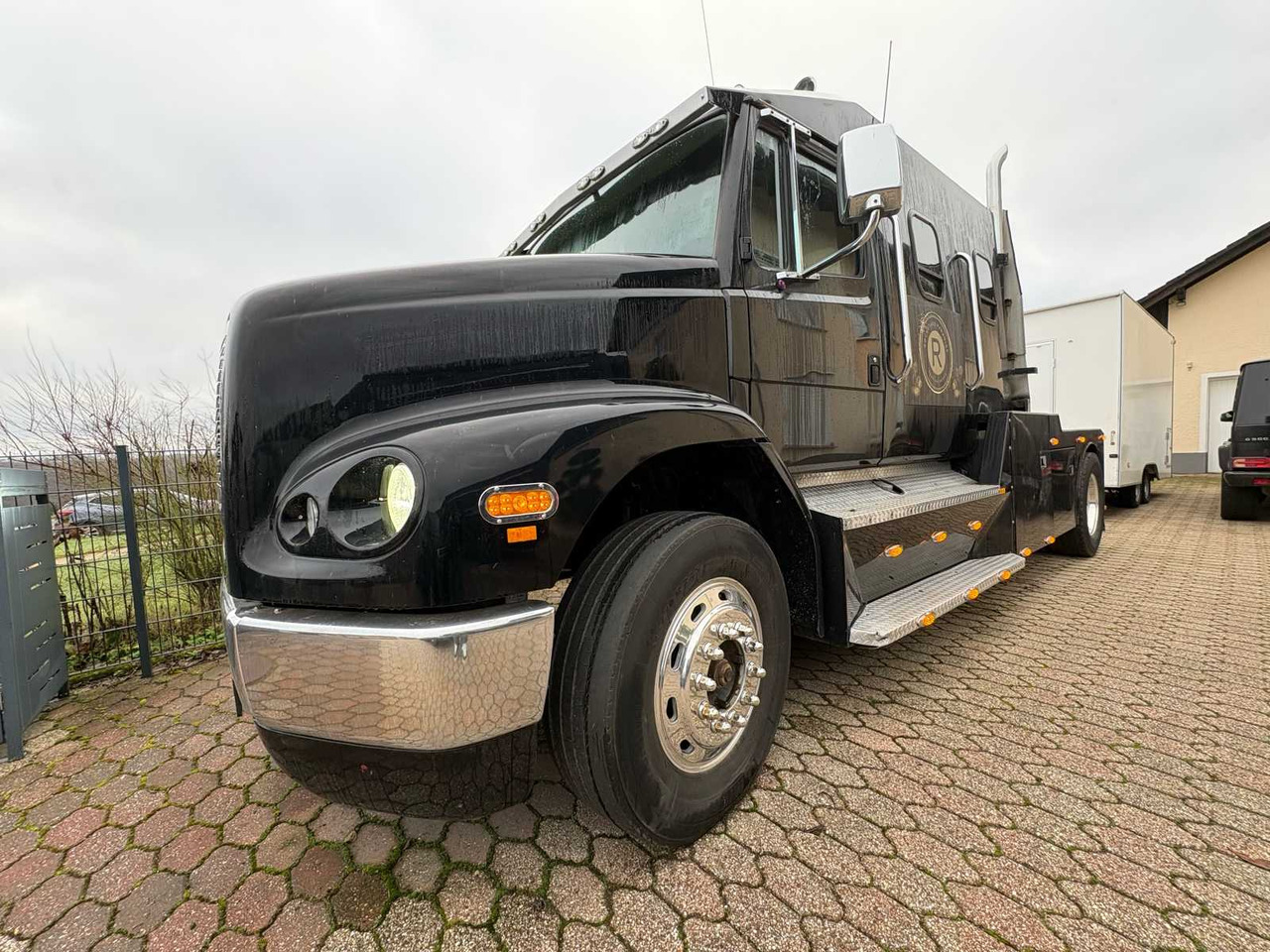 1999 FORD THX26MO – UNIQUE US SHOW TRUCK WITH LIVING SPACE CONVERSION - Truck: picture 3 1999 FORD THX26MO – UNIQUE US SHOW TRUCK WITH LIVING SPACE CONVERSION - Truck: picture 3