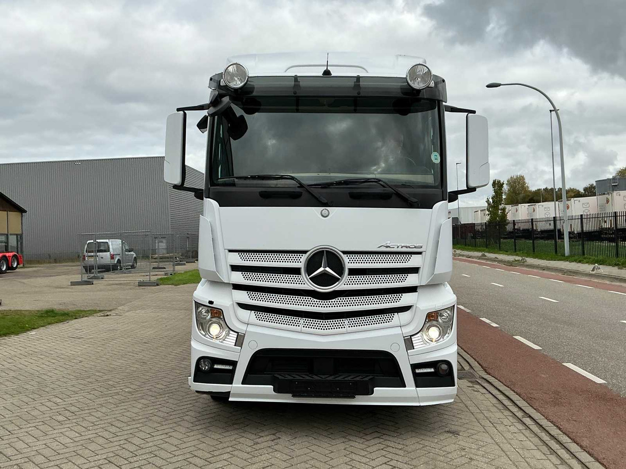 2013 MERCEDES-BENZ ACTROS 2542 CONDITIONED TRUCK - Truck: picture 2 2013 MERCEDES-BENZ ACTROS 2542 CONDITIONED TRUCK - Truck: picture 2