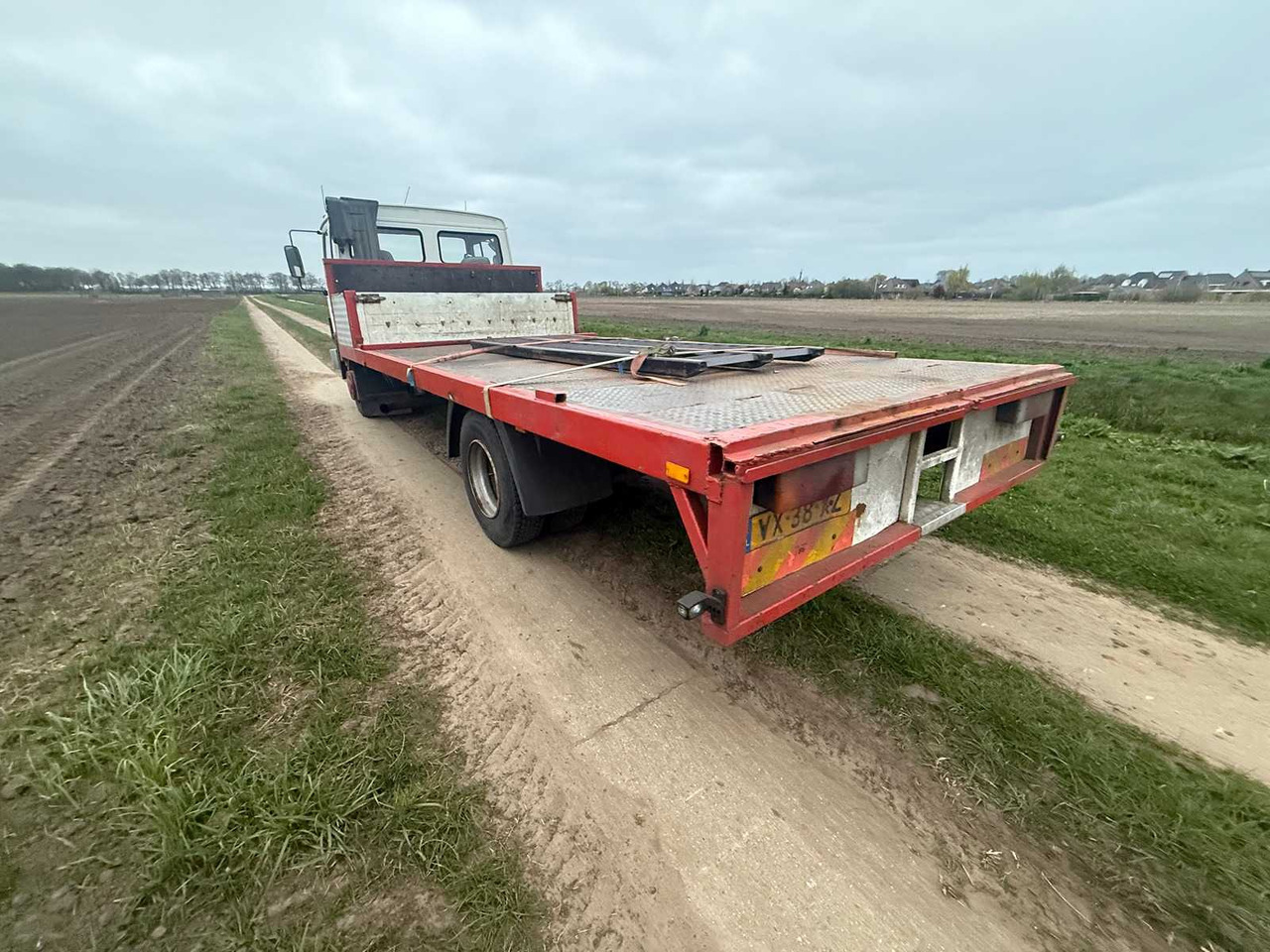 VOLVO - FL608-4X2-J 75 - TRUCK - 1993 - Truck: picture 5 VOLVO - FL608-4X2-J 75 - TRUCK - 1993 - Truck: picture 5