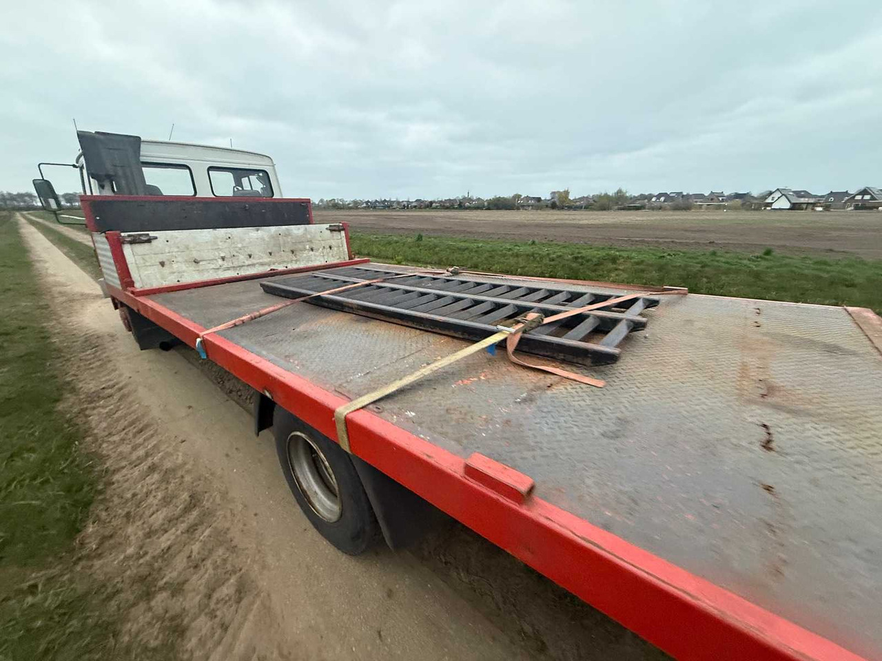 VOLVO - FL608-4X2-J 75 - TRUCK - 1993 - Truck: picture 4 VOLVO - FL608-4X2-J 75 - TRUCK - 1993 - Truck: picture 4