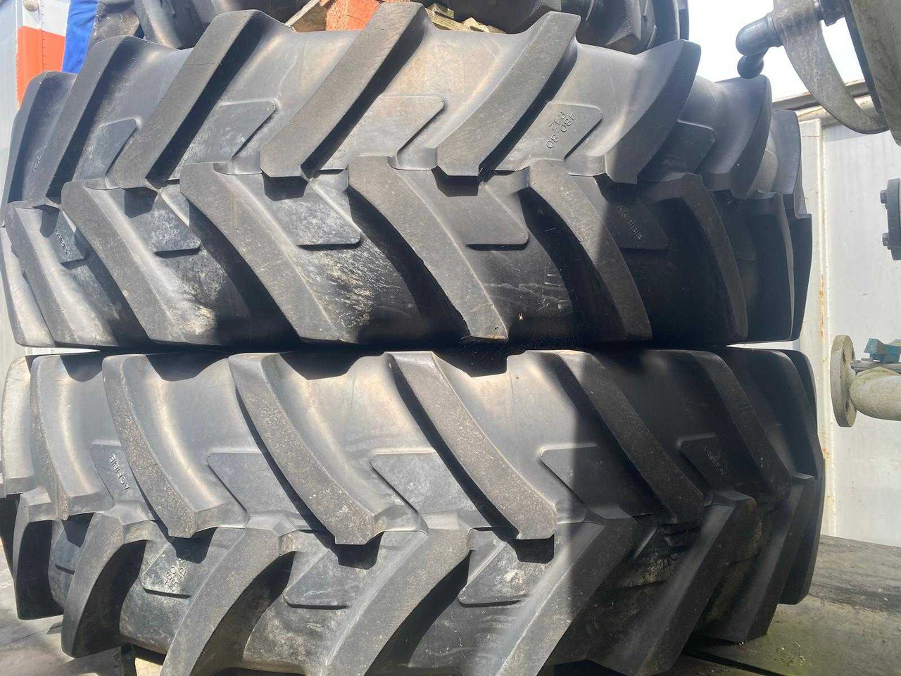 Tyres, wheels and rims - Wheels and tires for Farm tractor: picture 2 Tyres, wheels and rims - Wheels and tires for Farm tractor: picture 2