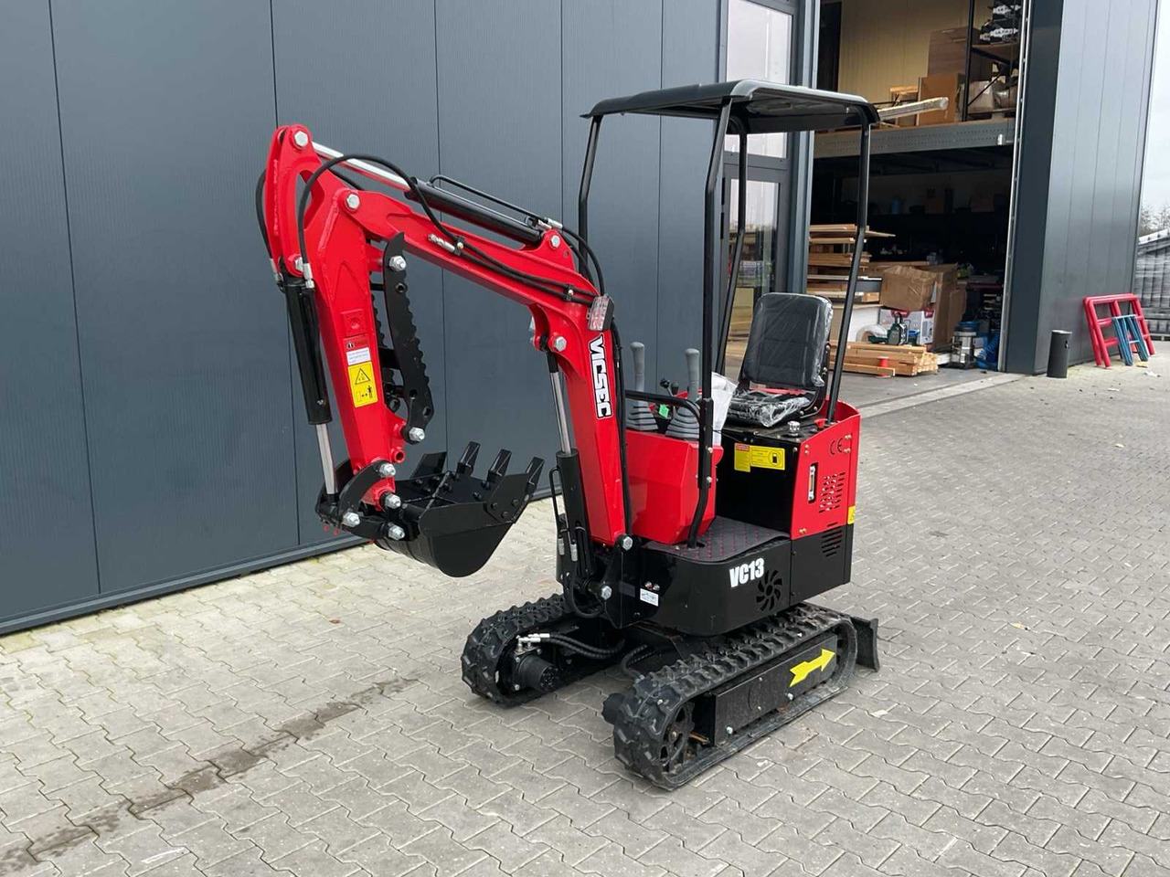 Mini excavator VICSEC - VC13-R - MINI EXCAVATOR: picture 9 Mini excavator VICSEC - VC13-R - MINI EXCAVATOR: picture 9