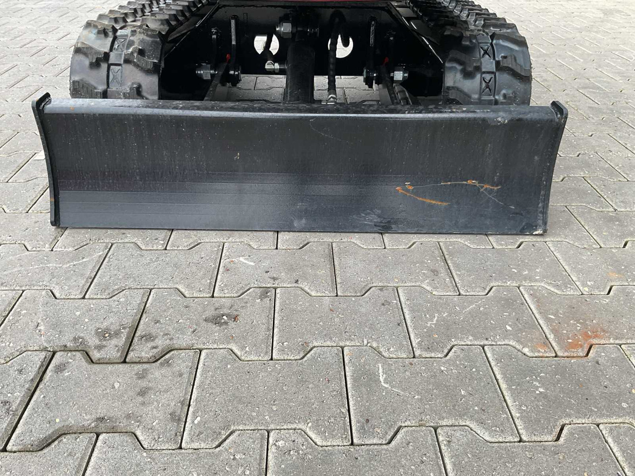 Mini excavator VICSEC - VC13-R - MINI EXCAVATOR: picture 17 Mini excavator VICSEC - VC13-R - MINI EXCAVATOR: picture 17