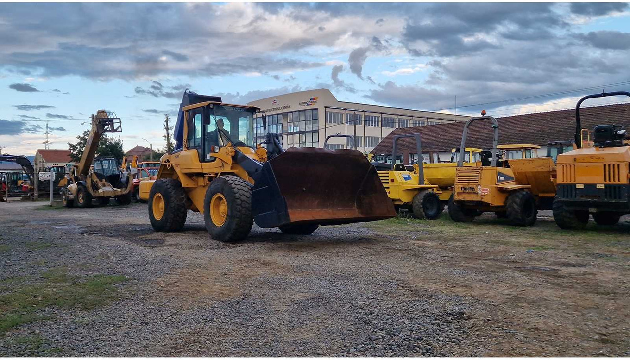 VOLVO 2008 VOLVO L90F WHEELED LOADER - Wheel loader: picture 4 VOLVO 2008 VOLVO L90F WHEELED LOADER - Wheel loader: picture 4