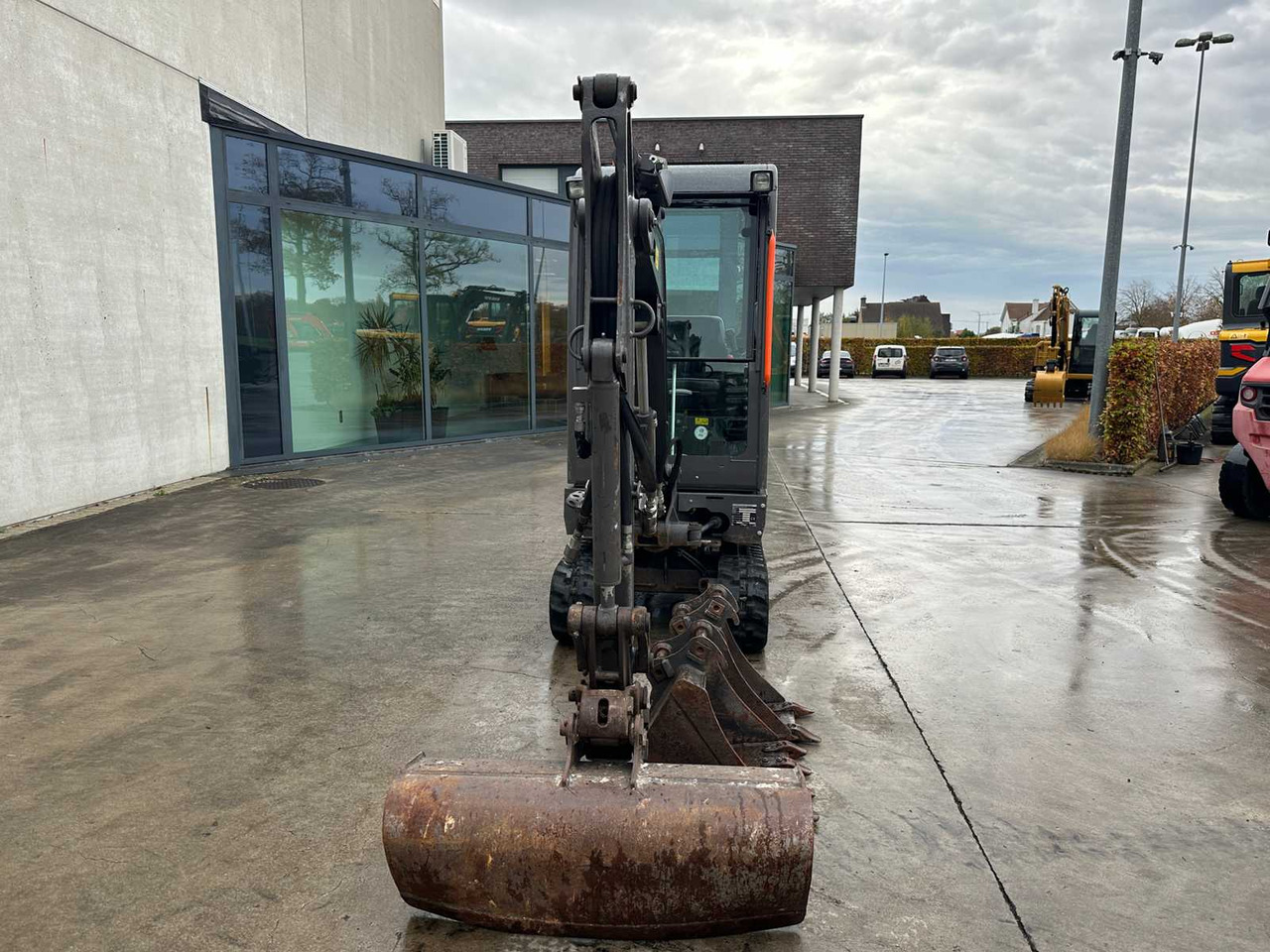 VOLVO - 2020 - EC20E - MINI EXCAVATOR - Mini excavator: picture 2 VOLVO - 2020 - EC20E - MINI EXCAVATOR - Mini excavator: picture 2