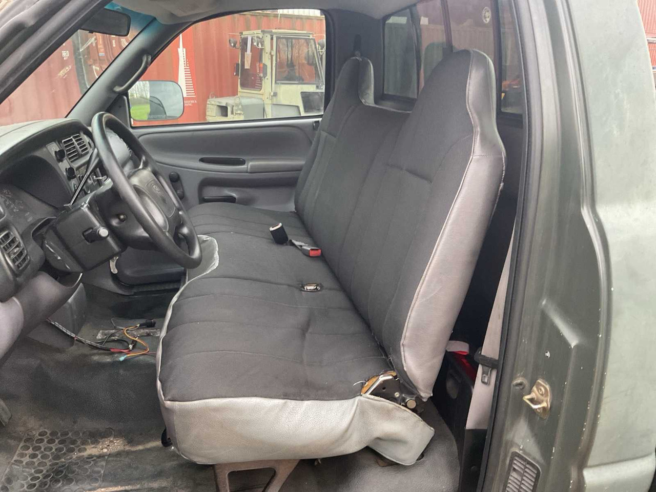 2000 DODGE 2500 RAM AIRCRAFT TUG - Van: picture 5 2000 DODGE 2500 RAM AIRCRAFT TUG - Van: picture 5