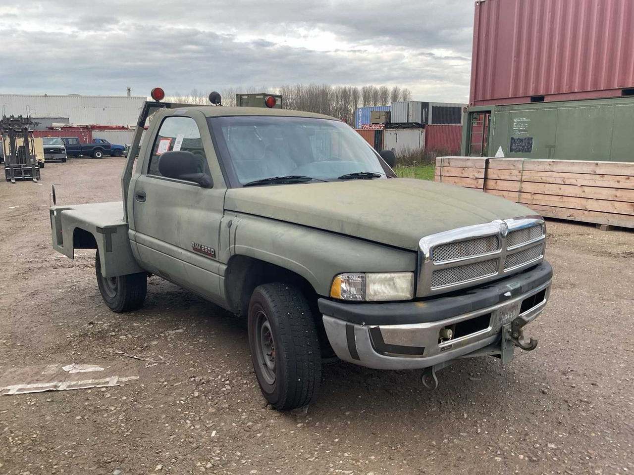 2000 DODGE 2500 RAM AIRCRAFT TUG - Van: picture 2 2000 DODGE 2500 RAM AIRCRAFT TUG - Van: picture 2