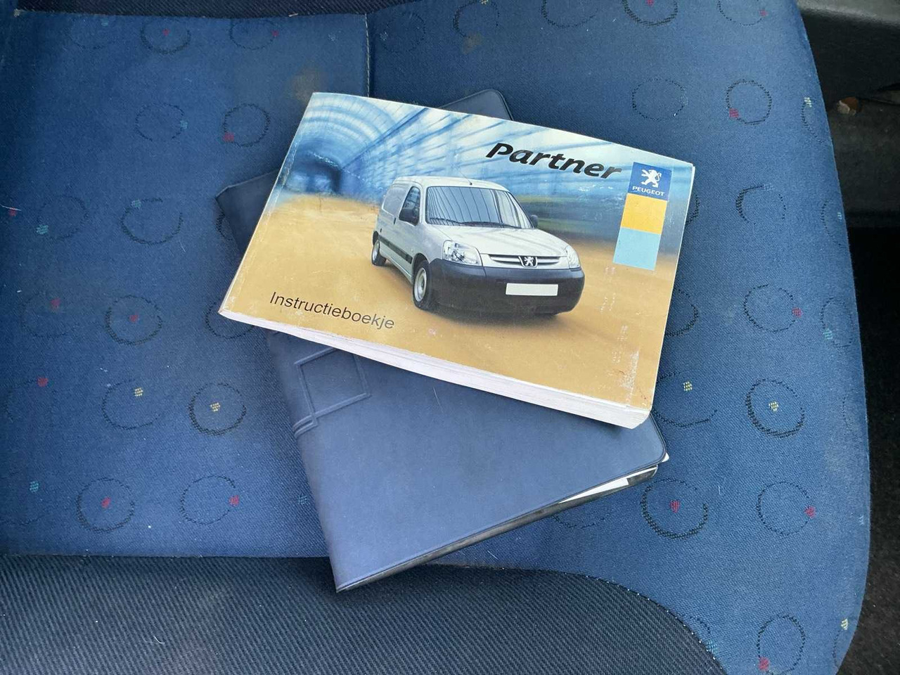 Van 2005 - PEUGEOT - PARTNER - 170C 1.9 D AVANTAGE - COMMERCIAL VEHICLE: picture 11 Van 2005 - PEUGEOT - PARTNER - 170C 1.9 D AVANTAGE - COMMERCIAL VEHICLE: picture 11