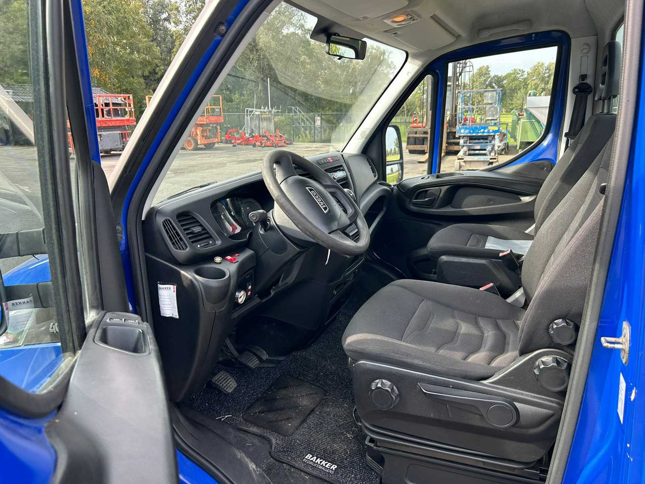 2014 IVECO DAILY DAILY 40C17 3.0 300 BE SEMI-TRAILER TRACTOR - Van: picture 5 2014 IVECO DAILY DAILY 40C17 3.0 300 BE SEMI-TRAILER TRACTOR - Van: picture 5