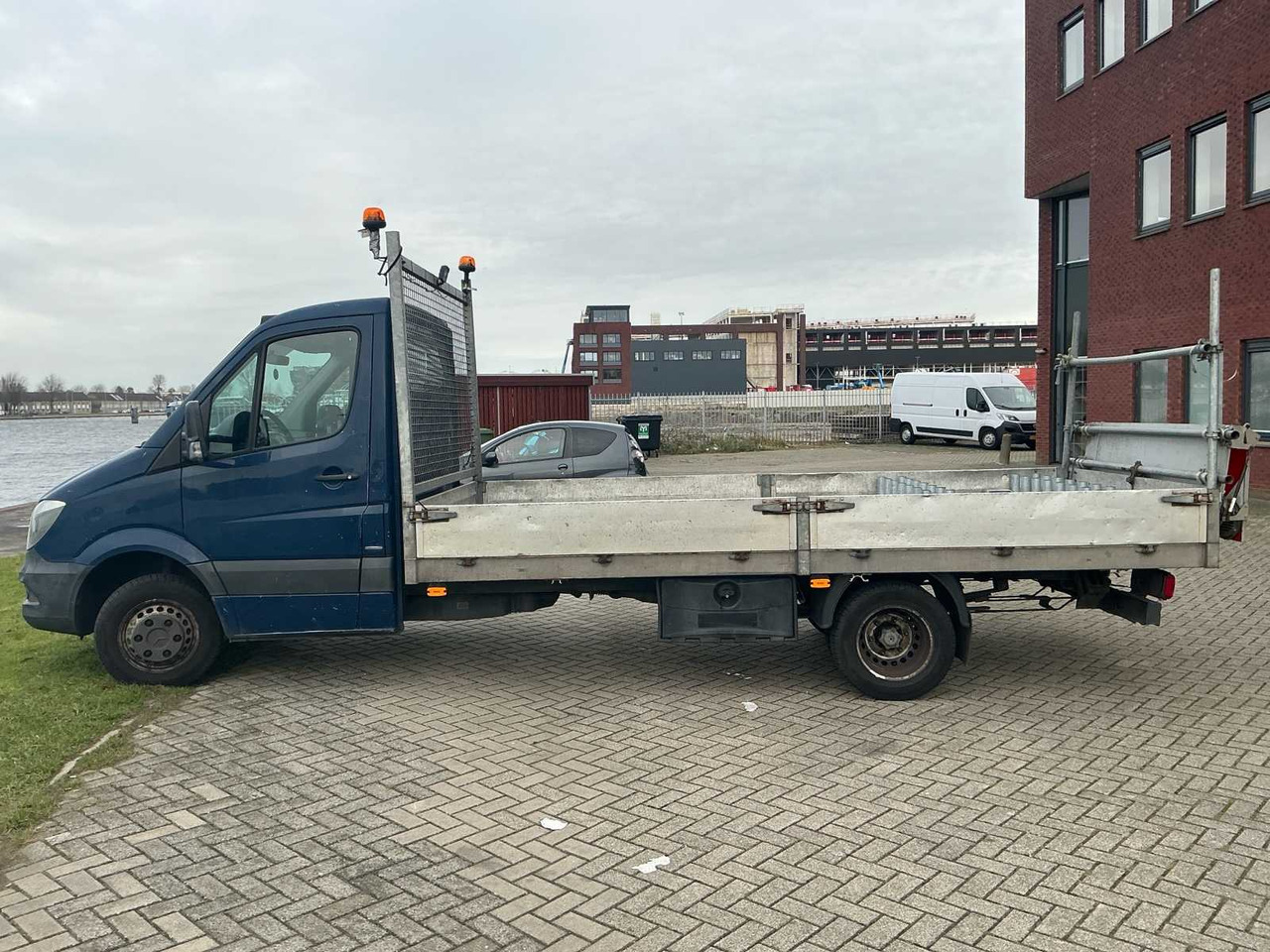 MERCEDES-BENZ SPRINTER 413 2.2 CDI 432 COMMERCIAL VEHICLE - Van: picture 2 MERCEDES-BENZ SPRINTER 413 2.2 CDI 432 COMMERCIAL VEHICLE - Van: picture 2