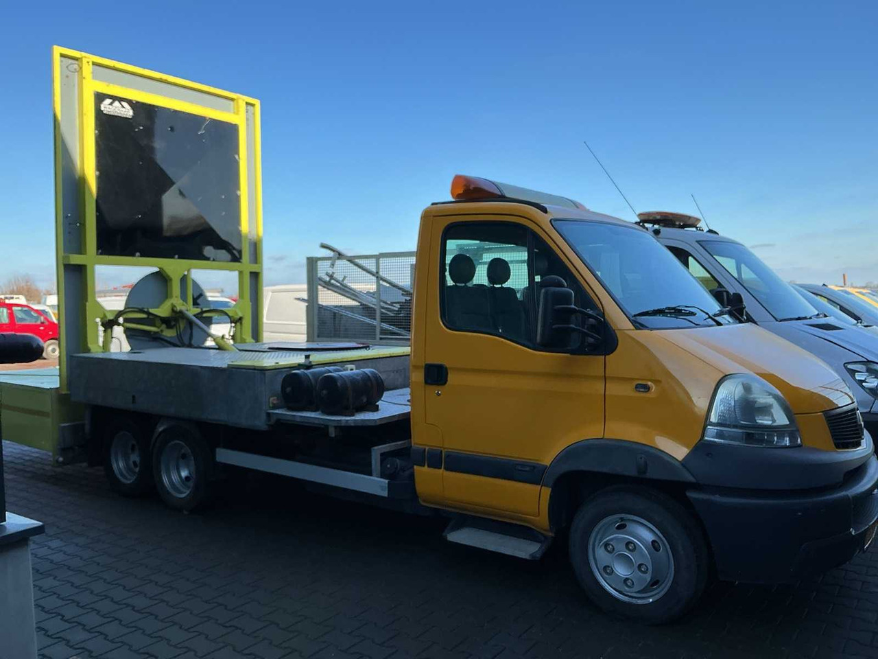 RENAULT MASCOTT COMMERCIAL VEHICLE - Van: picture 1 RENAULT MASCOTT COMMERCIAL VEHICLE - Van: picture 1