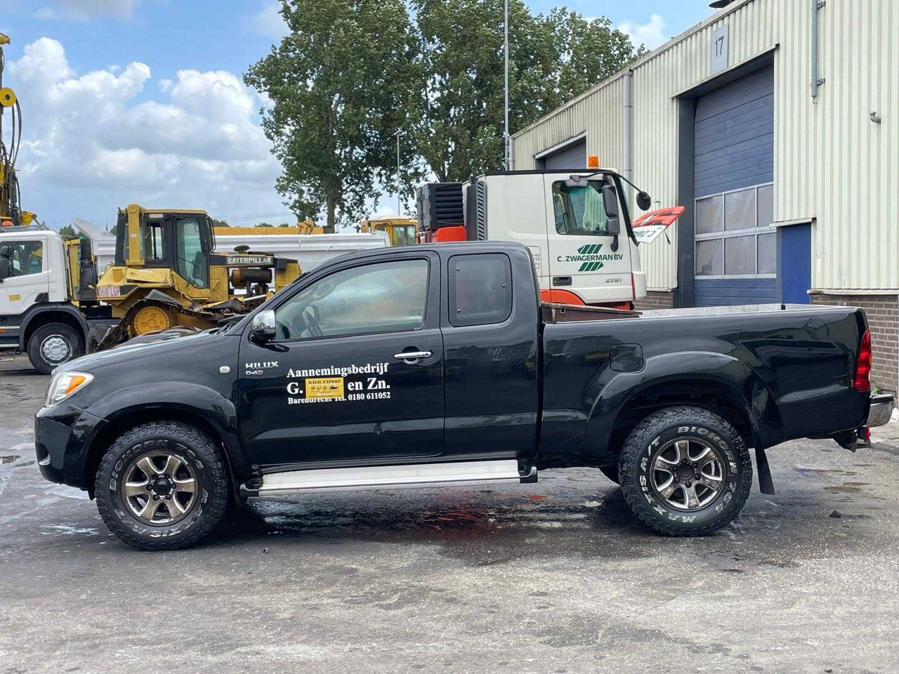 TOYOTA - HILUX - 2.5 D-4D SX XTRA CAB - COMMERCIAL VEHICLE - Van: picture 4 TOYOTA - HILUX - 2.5 D-4D SX XTRA CAB - COMMERCIAL VEHICLE - Van: picture 4