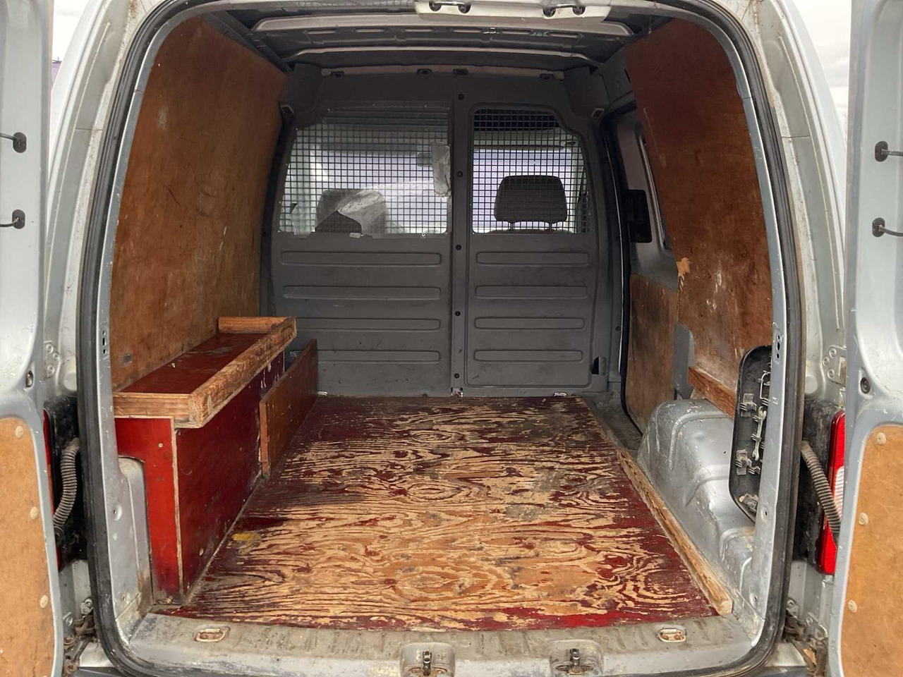 VOLKSWAGEN CADDY COMMERCIAL VEHICLE - Van: picture 5 VOLKSWAGEN CADDY COMMERCIAL VEHICLE - Van: picture 5