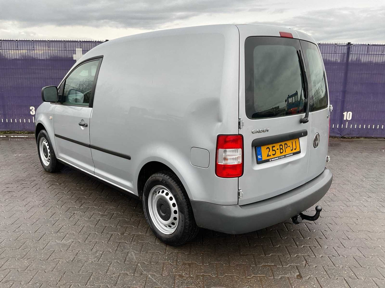 VOLKSWAGEN CADDY COMMERCIAL VEHICLE - Van: picture 3 VOLKSWAGEN CADDY COMMERCIAL VEHICLE - Van: picture 3