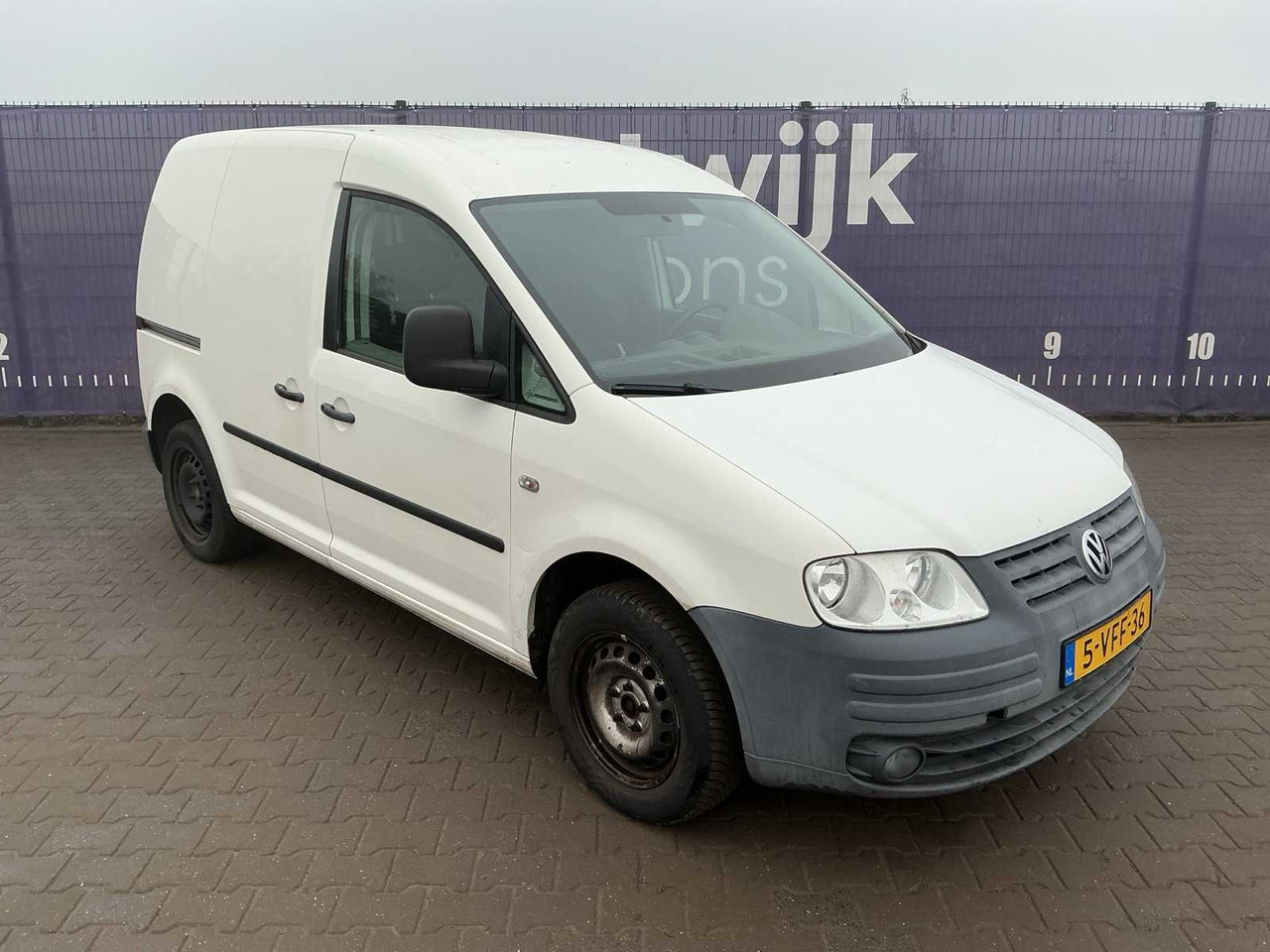 VOLKSWAGEN CADDY COMMERCIAL VEHICLE - Van: picture 2 VOLKSWAGEN CADDY COMMERCIAL VEHICLE - Van: picture 2