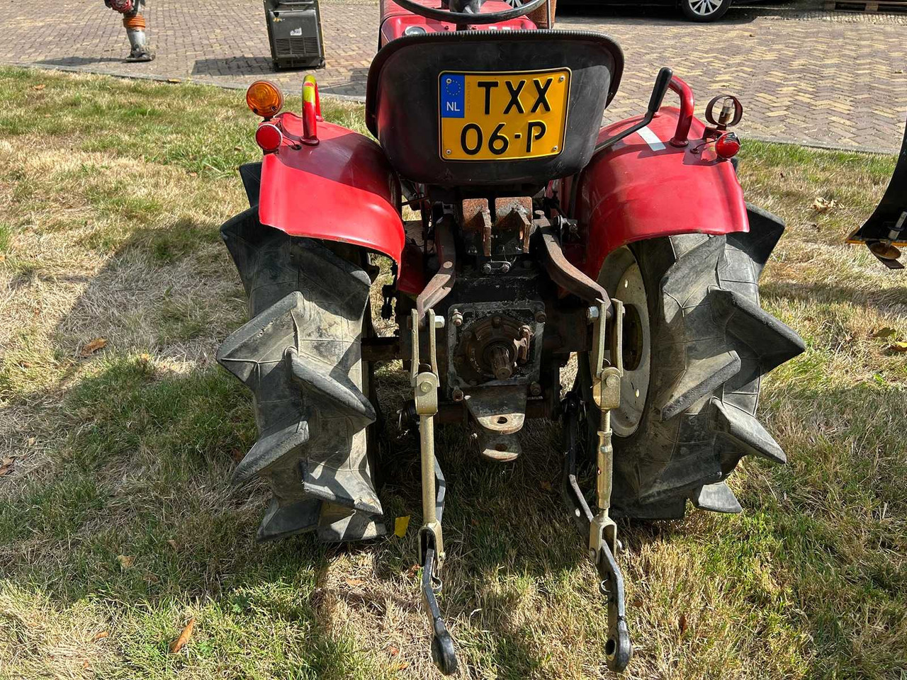 Yanmar YM1300 - Compact tractor: picture 4 Yanmar YM1300 - Compact tractor: picture 4