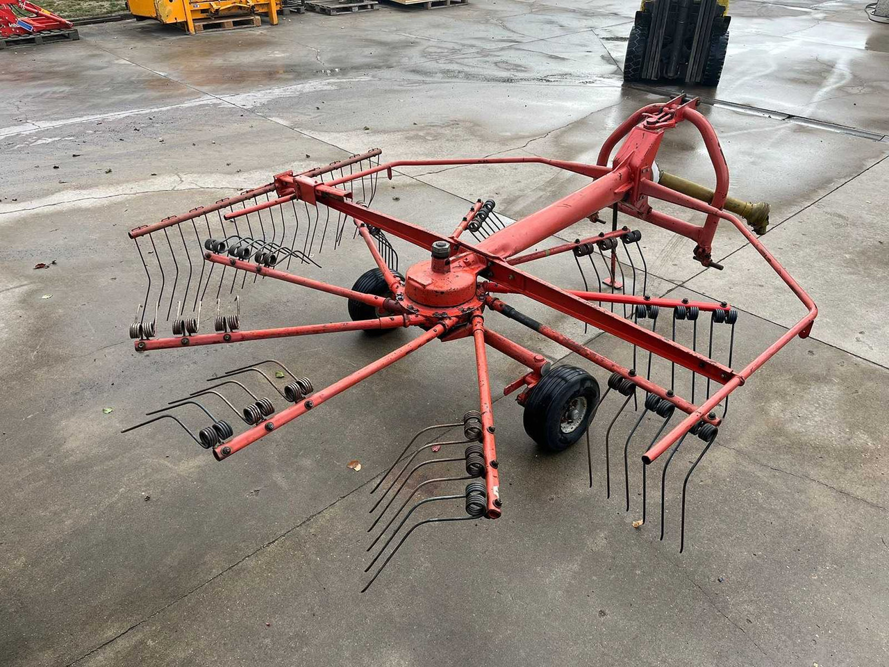 Kuhn GA300 - Hay and forage equipment: picture 3 Kuhn GA300 - Hay and forage equipment: picture 3