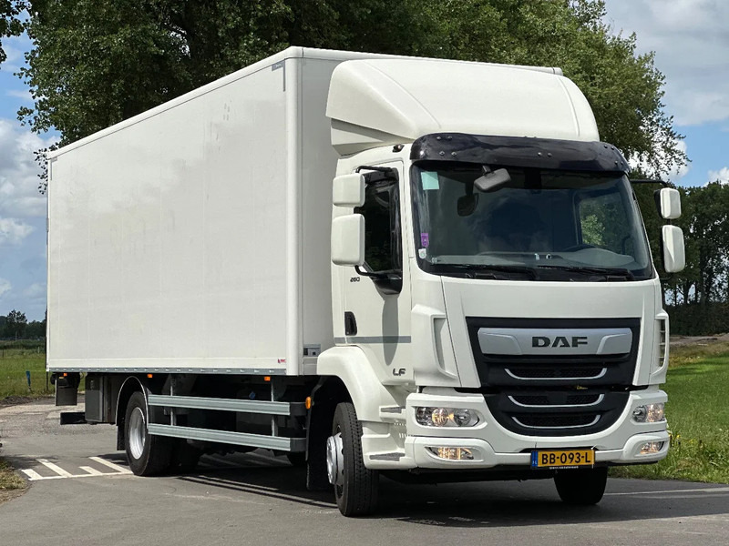 DAF LF 260 LF 260.14 EURO6. 2023. 83447km 720x248x235. 7233kg Laadvermogen!! - Box truck: picture 2 DAF LF 260 LF 260.14 EURO6. 2023. 83447km 720x248x235. 7233kg Laadvermogen!! - Box truck: picture 2