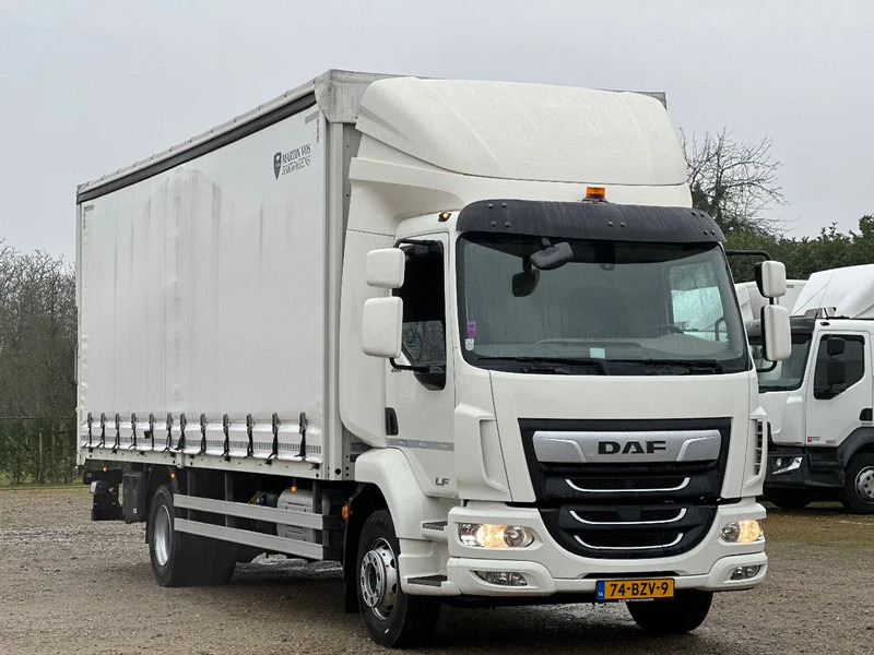 DAF LF 260 LF260.16 EURO6. 2022. - Curtainsider truck: picture 2 DAF LF 260 LF260.16 EURO6. 2022. - Curtainsider truck: picture 2