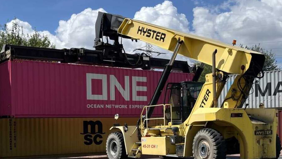 Hyster RS45-31CH - Reach stacker: picture 2 Hyster RS45-31CH - Reach stacker: picture 2