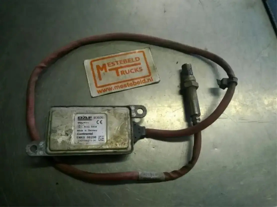DAF CF Nox sensor - Muffler/ Exhaust system for Truck: picture 1 DAF CF Nox sensor - Muffler/ Exhaust system for Truck: picture 1