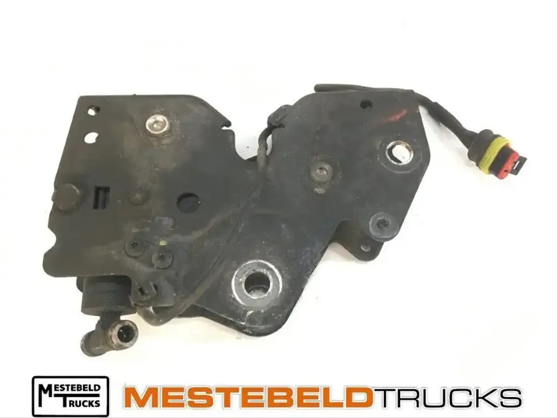 DAF Cabinevergrendeling rechts - Cab and interior for Truck: picture 1 DAF Cabinevergrendeling rechts - Cab and interior for Truck: picture 1