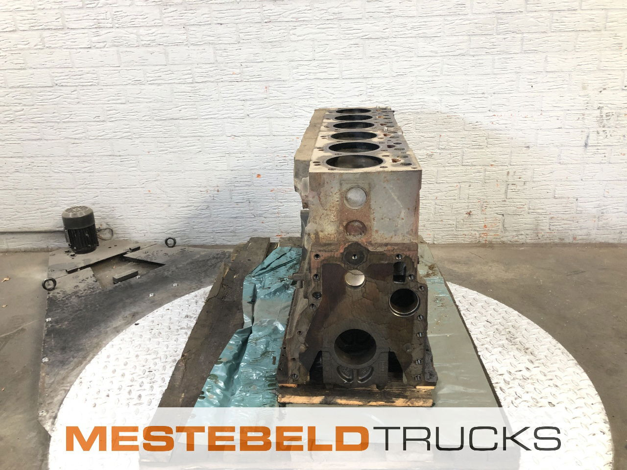 DAF Motorblok kaal - Engine for Truck: picture 4 DAF Motorblok kaal - Engine for Truck: picture 4