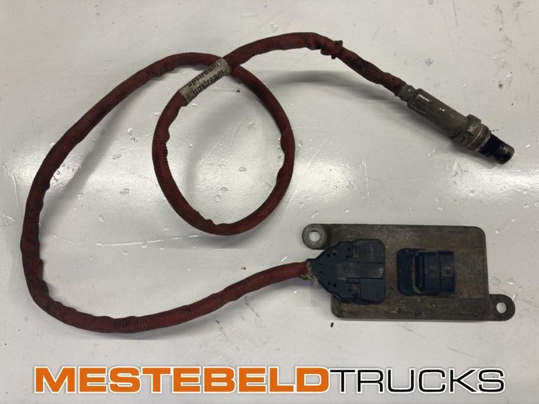 DAF Nox sensor - Muffler/ Exhaust system for Truck: picture 1 DAF Nox sensor - Muffler/ Exhaust system for Truck: picture 1