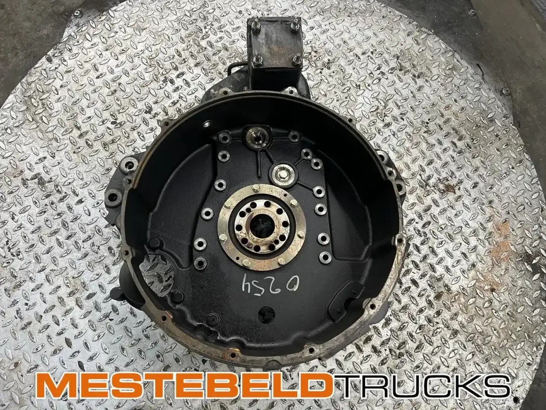 DAF Vliegwielhuis met PTO PR 228 S2 - Engine for Truck: picture 1 DAF Vliegwielhuis met PTO PR 228 S2 - Engine for Truck: picture 1