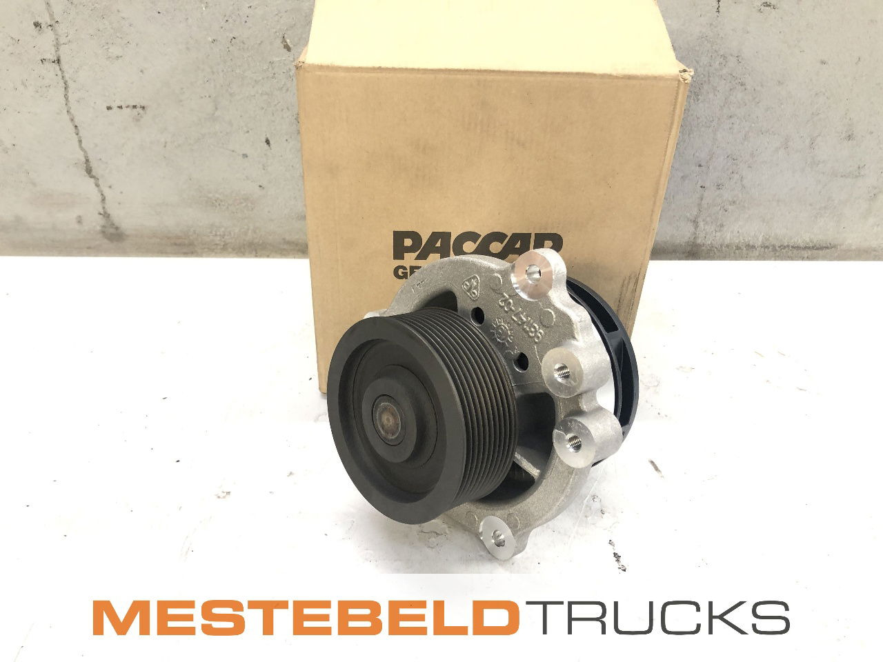 DAF Waterpomp MX13 - Engine and parts for Truck: picture 1 DAF Waterpomp MX13 - Engine and parts for Truck: picture 1