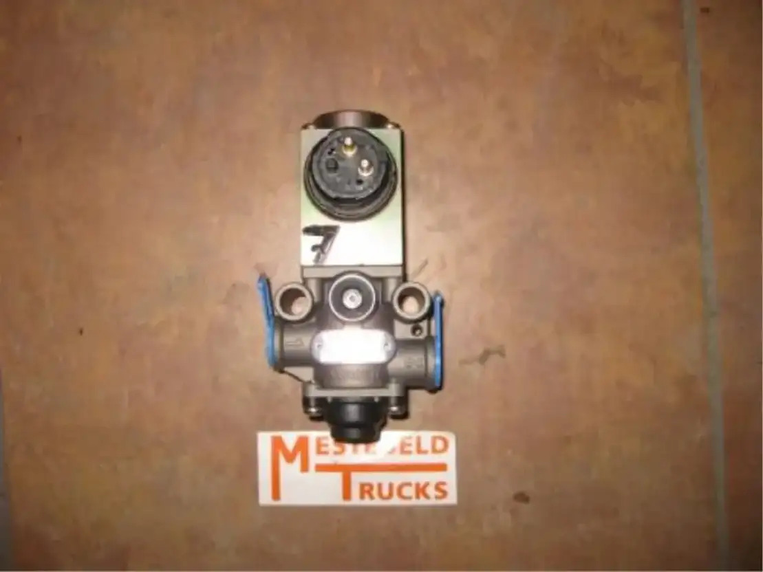Iveco ASR ventiel - Brake parts for Truck: picture 1 Iveco ASR ventiel - Brake parts for Truck: picture 1
