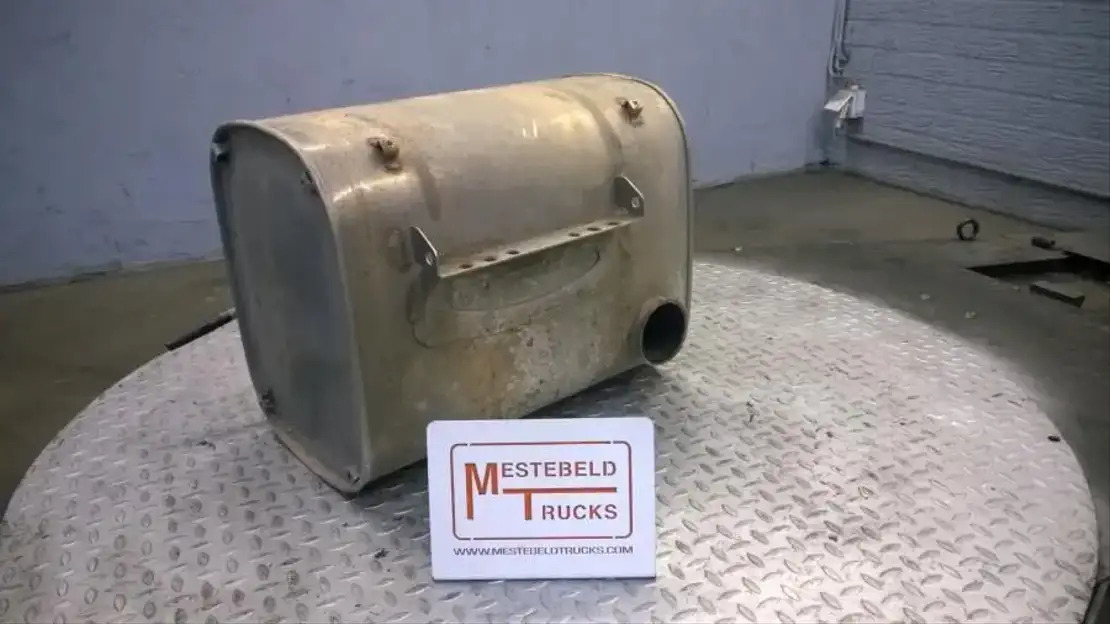 Iveco Katalysator - Muffler/ Exhaust system for Truck: picture 1 Iveco Katalysator - Muffler/ Exhaust system for Truck: picture 1
