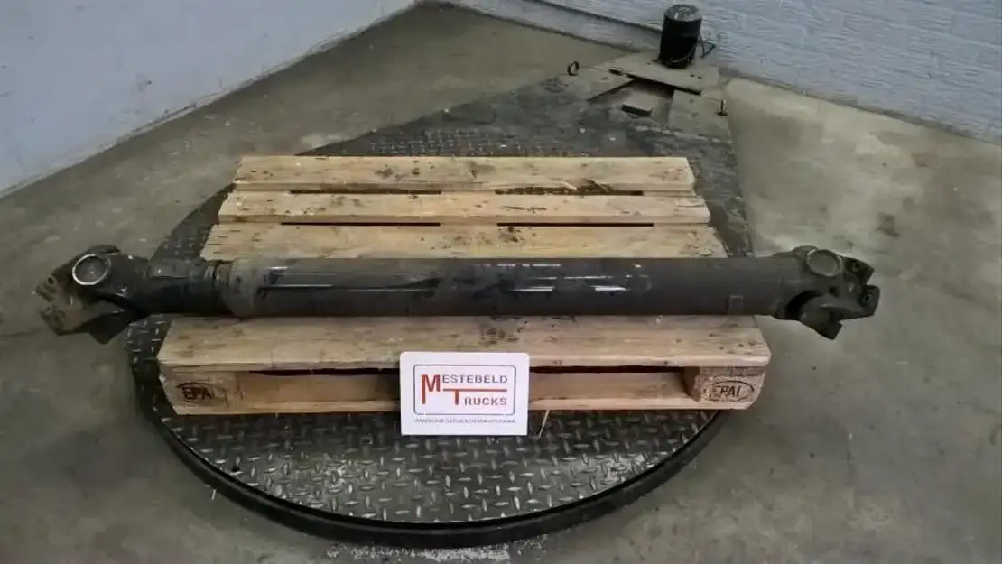 MAN A andrijfas - Drive shaft for Truck: picture 1 MAN A andrijfas - Drive shaft for Truck: picture 1