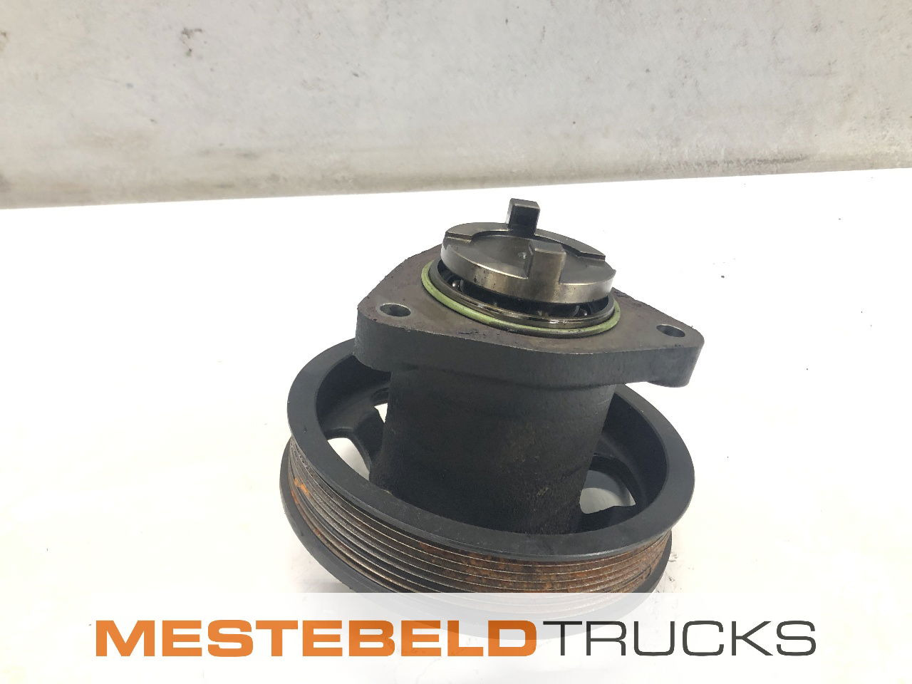 MAN Aandrijving koelvloeistofpomp TGL - Cooling system for Truck: picture 2 MAN Aandrijving koelvloeistofpomp TGL - Cooling system for Truck: picture 2