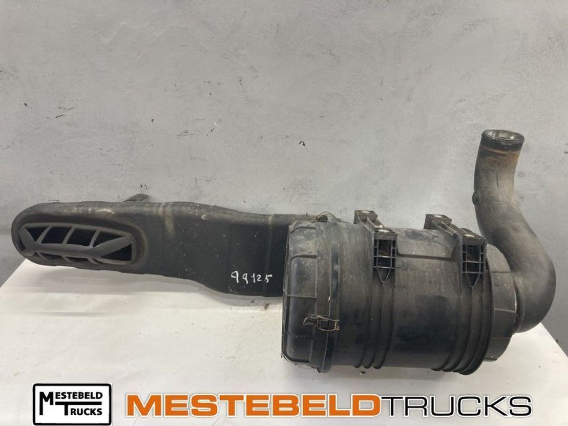 MAN Luchtfilterhuis - Air intake system for Truck: picture 1 MAN Luchtfilterhuis - Air intake system for Truck: picture 1