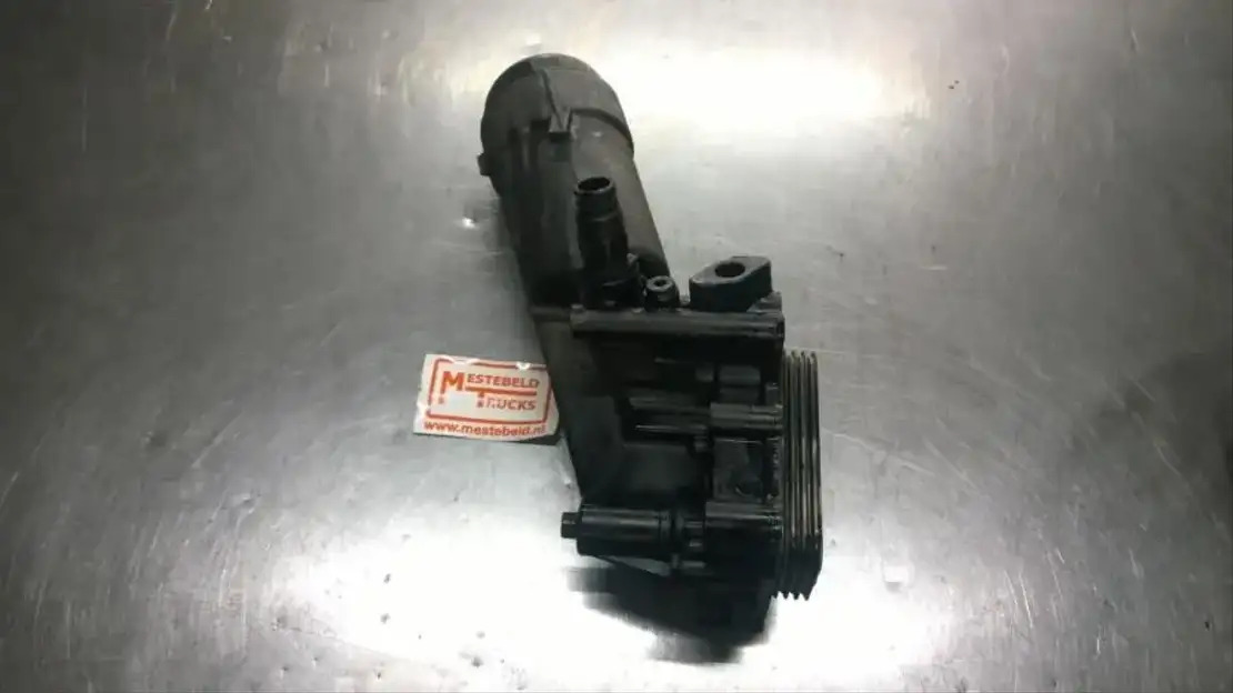 MAN Oliekoelermodule - Engine and parts for Truck: picture 1 MAN Oliekoelermodule - Engine and parts for Truck: picture 1