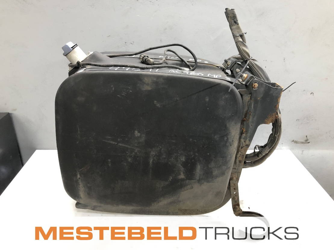Mercedes-Benz Ad blue tank - Muffler/ Exhaust system for Truck: picture 1 Mercedes-Benz Ad blue tank - Muffler/ Exhaust system for Truck: picture 1
