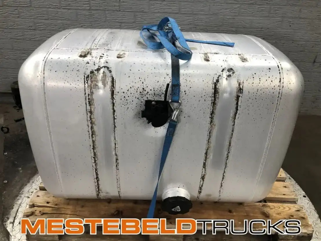 Mercedes-Benz Brandstoftank 390 Liter - Fuel processing/ Fuel delivery for Truck: picture 1 Mercedes-Benz Brandstoftank 390 Liter - Fuel processing/ Fuel delivery for Truck: picture 1