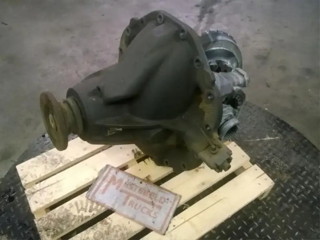 Mercedes-Benz Differentieel HL8 - Rear axle for Truck: picture 1 Mercedes-Benz Differentieel HL8 - Rear axle for Truck: picture 1