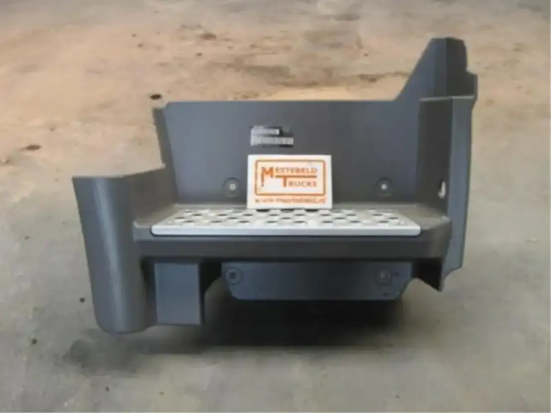 New Cab and interior for Truck Mercedes-Benz Instapbak rechts: picture 1