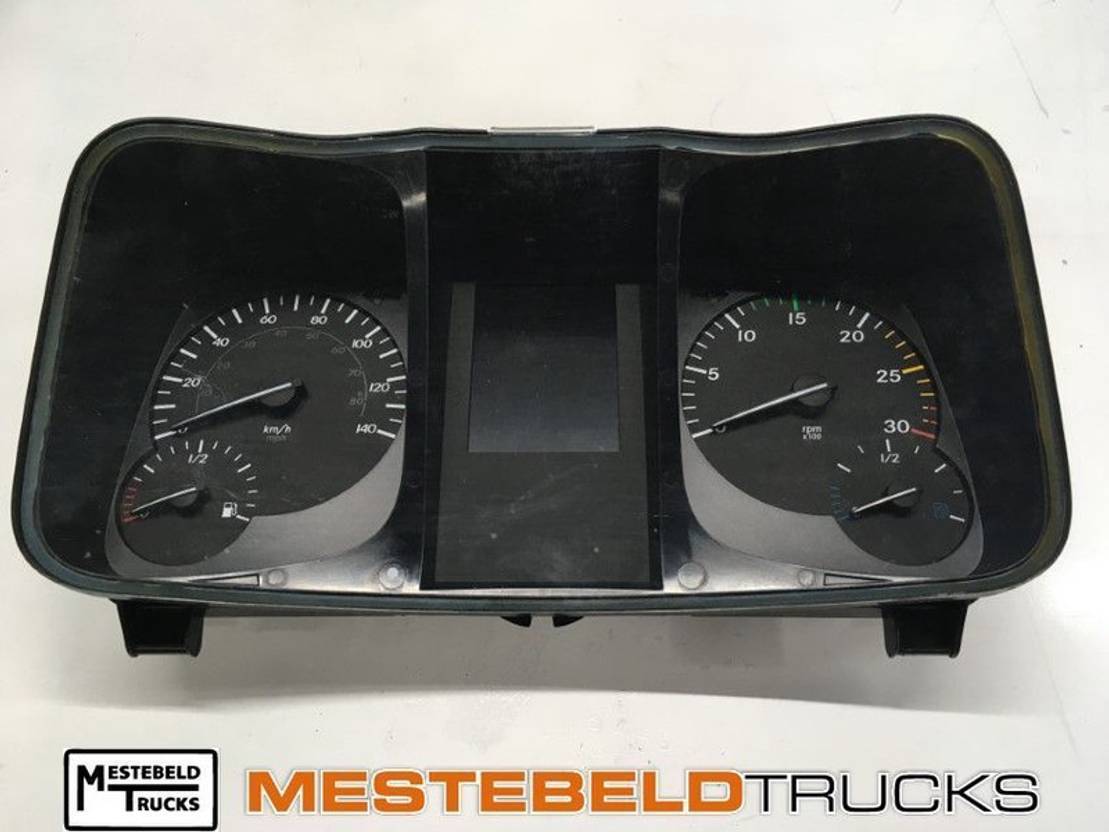 Mercedes Benz Instrumentenpaneel - Dashboard for Truck: picture 1 Mercedes Benz Instrumentenpaneel - Dashboard for Truck: picture 1
