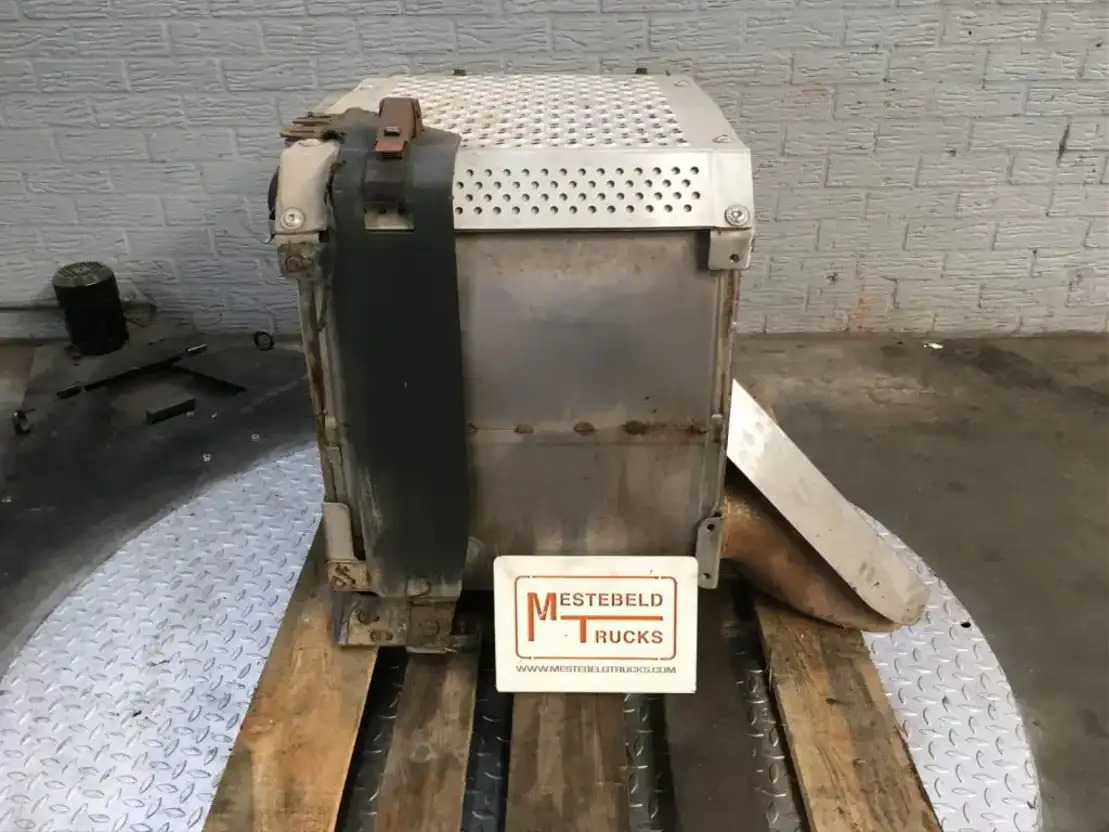 Mercedes-Benz Katalysator - Muffler/ Exhaust system for Truck: picture 1 Mercedes-Benz Katalysator - Muffler/ Exhaust system for Truck: picture 1
