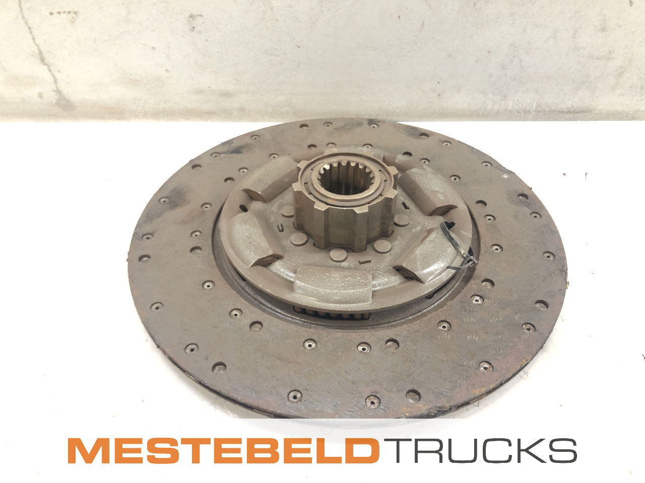 Mercedes-Benz Koppelingsplaat Actros - Clutch and parts for Truck: picture 1 Mercedes-Benz Koppelingsplaat Actros - Clutch and parts for Truck: picture 1